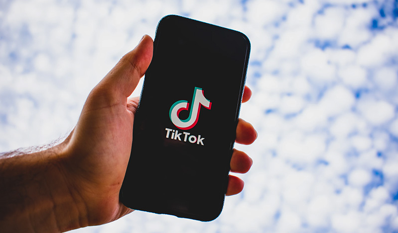 From Followers To Fans: Maximizing Audience Engagement With TikTok Contests